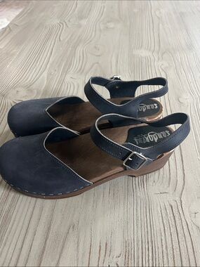 Sandgrens navy Slingback Clogs women’s size euro 41 US 10